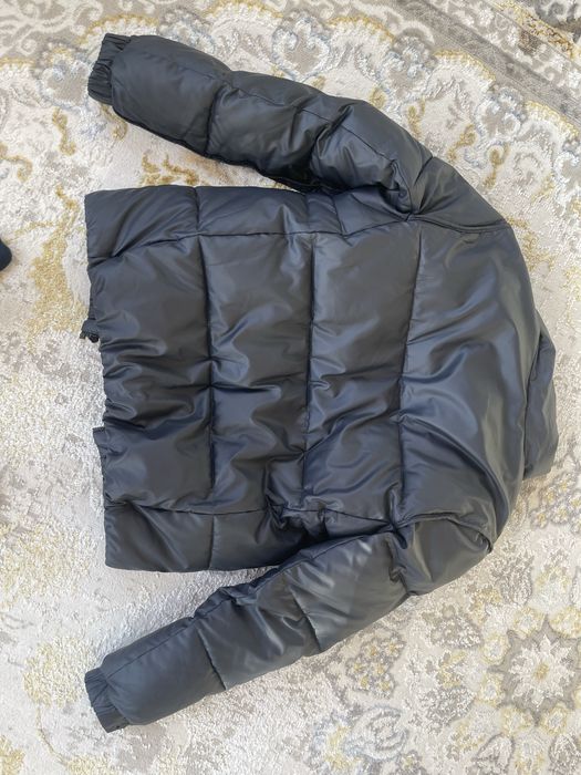 Куртка Prada в отличном состоянии