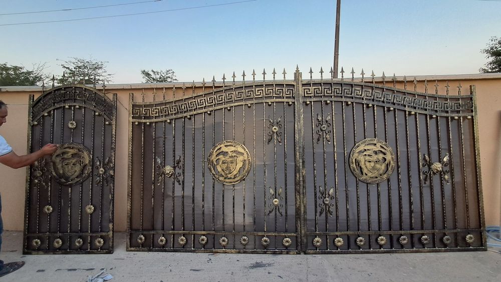 Vindem garduri si porti din fier forjat orice model