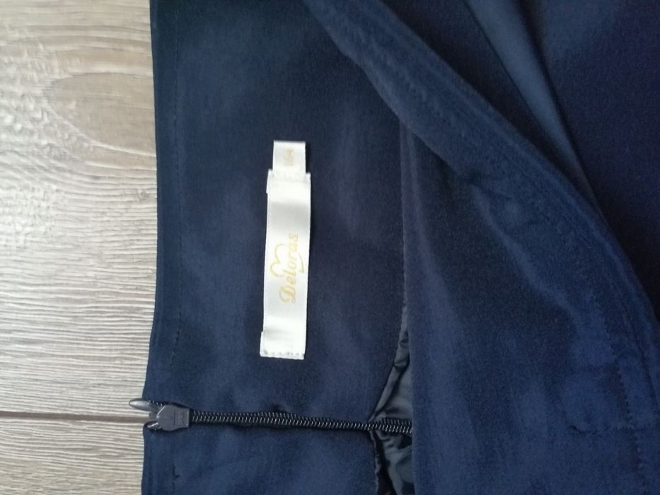 Продам школьную форму Deloras рост 164.