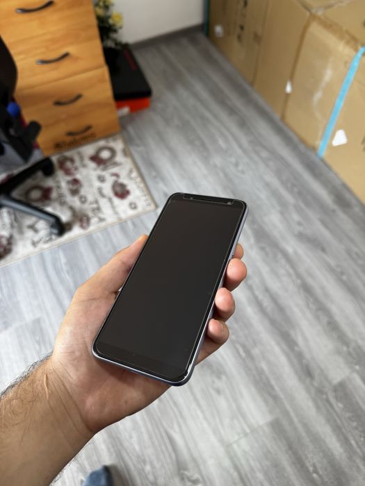 Vand samsung j6 aproape nou