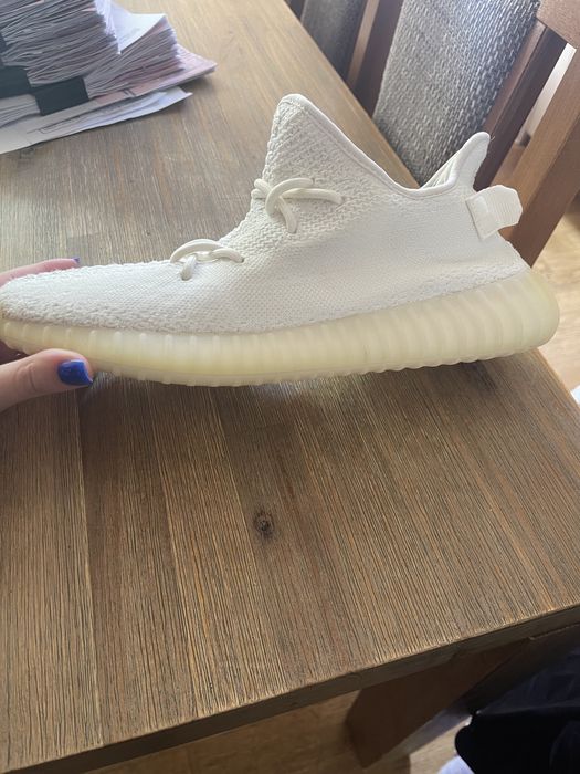 Vand yeezy 350 cu cutie