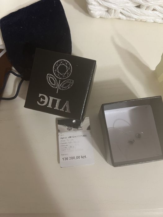 Продам серебряные серьги