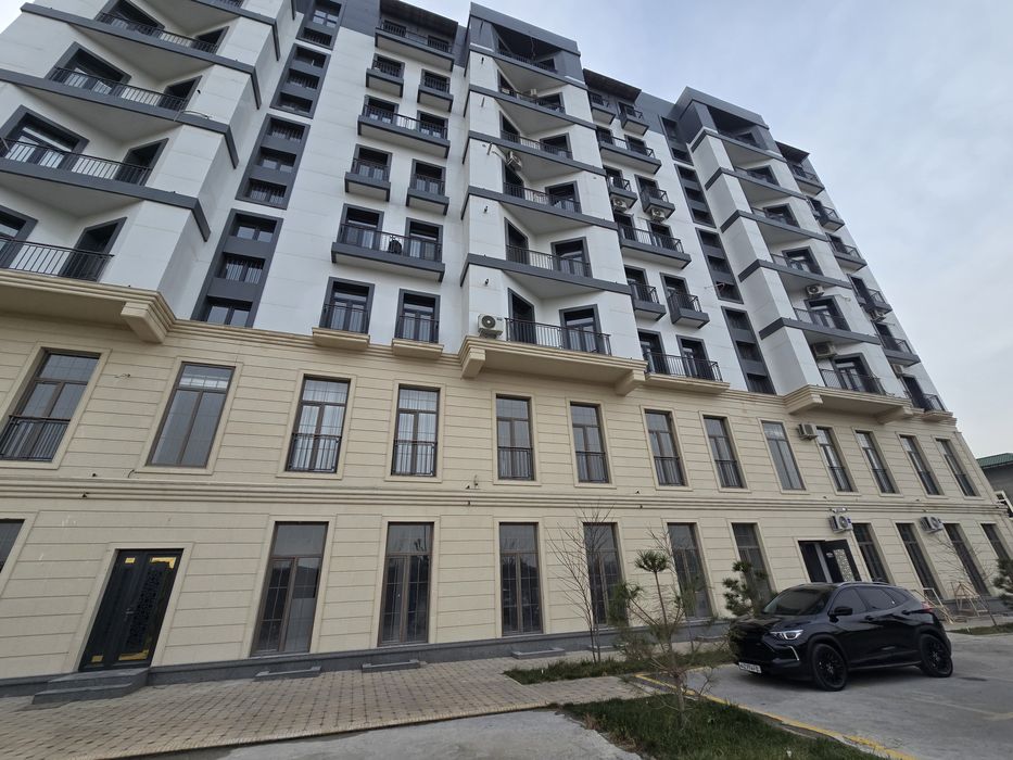 Fargona shaxar yangi markaziy  bank oldida 3 xonalik luks uy sotiladi