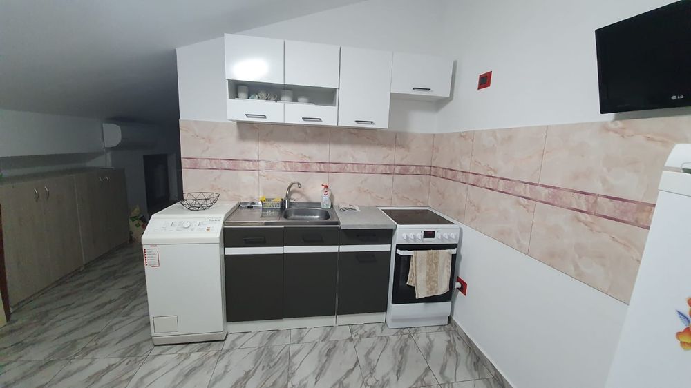 Garsoniera si Apartament de închiriat utilități incluse zona stadion