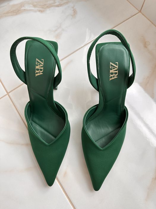 Зелени сатенени токчета сандали Zara