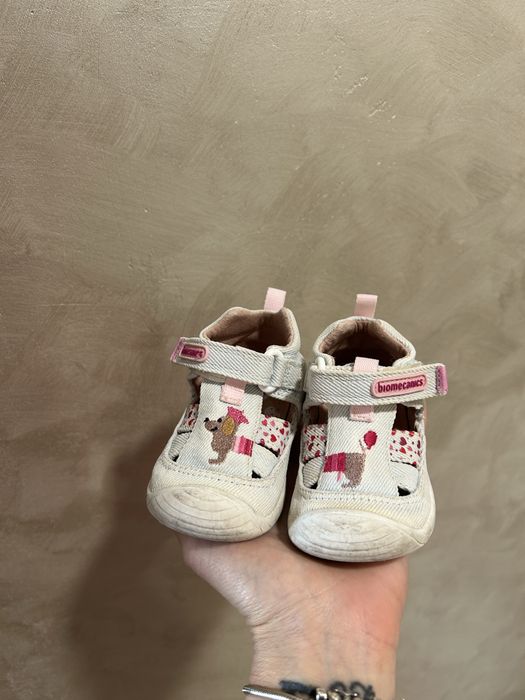 Обувки биомеханикс 19 номер