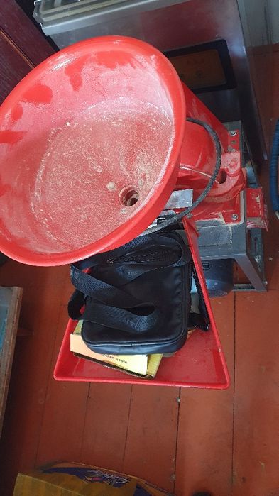 Мелница. Драбилка.Помол зерна В Муку или для Корма.