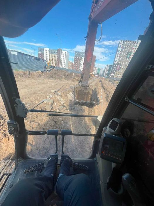Экскаватор Hitachi 240, в хорошем состоянии