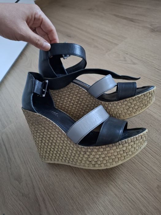 Сандали.      37