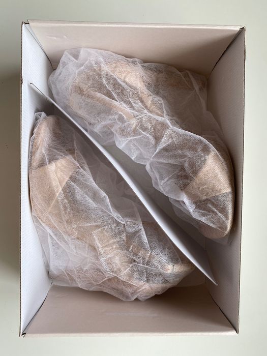 Бежови сандали на висок ток