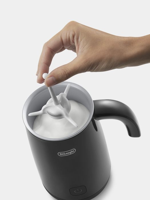 Вспениватель молока Delonghi EMF2.BK