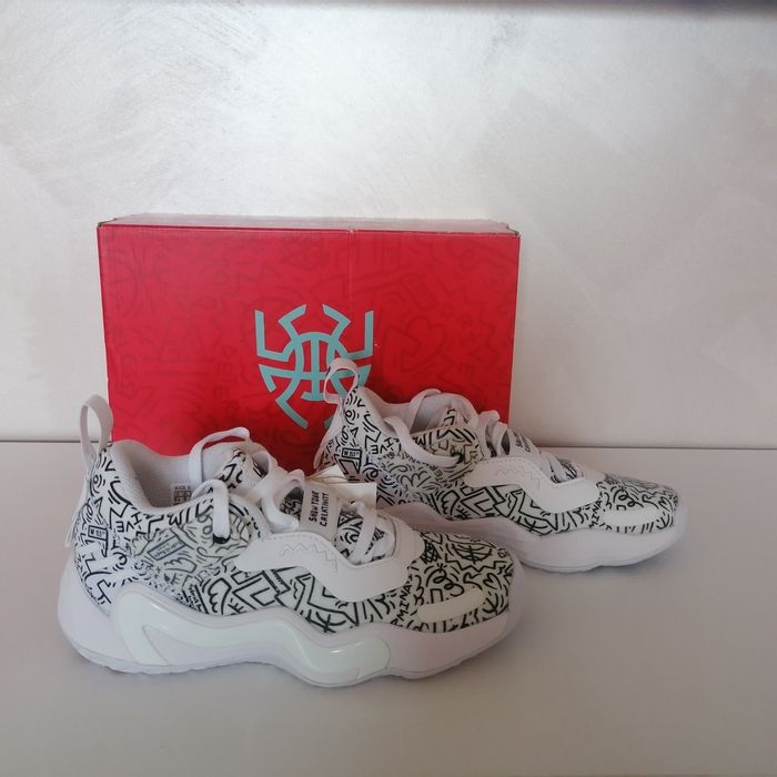 38 номер Адидас маратонки нови