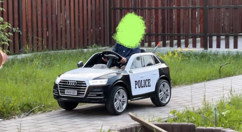 Masina electrica Politie Audi