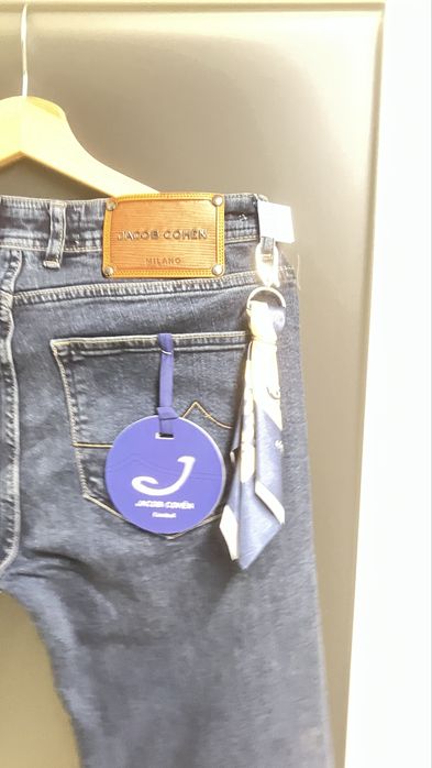 Дънки JACOB COHEN ! Чисто нов модел.Страхотен цвят.Налична серия 31-40