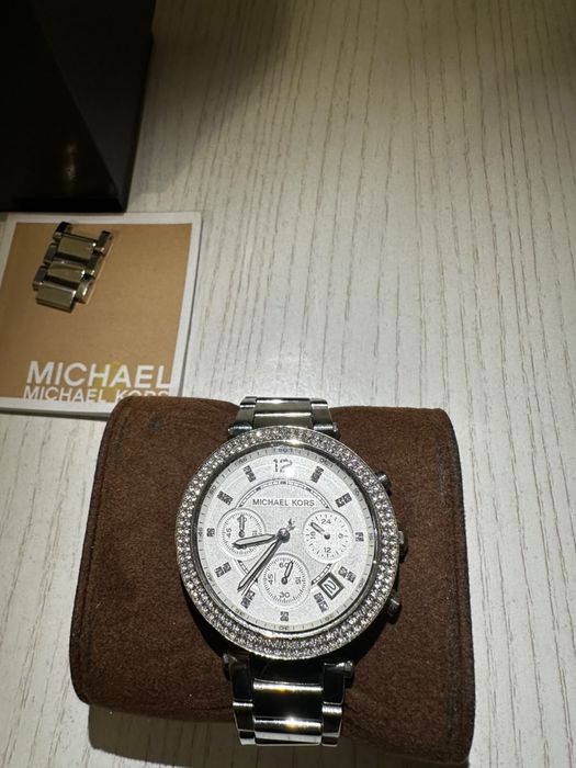 Продам часы женские Michael Kors