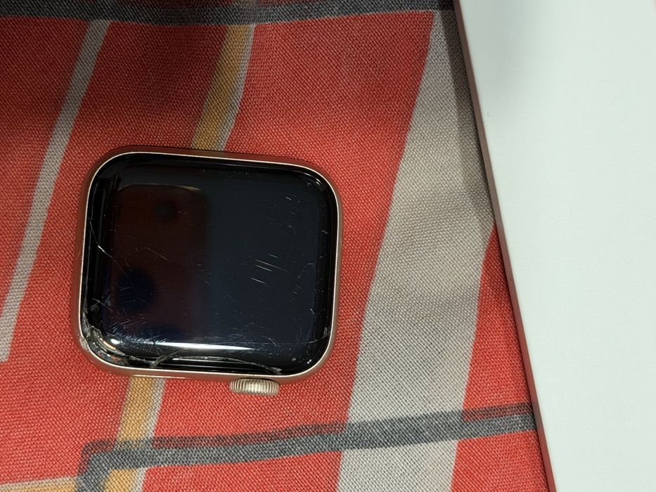 Apple watch 6 rose gold