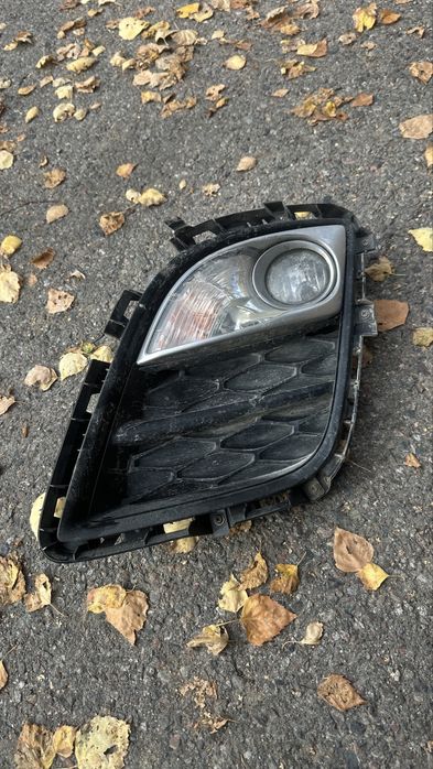 ПТФ протиаотуманки с оправой на Mazda CX7