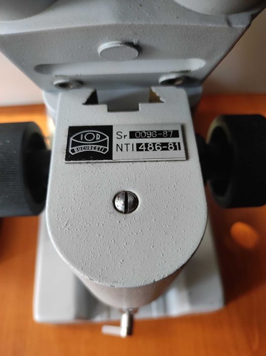 Microscop IOR București + Microscop trinocular Leitz Wetzlar