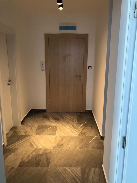 Под наем тристаен апартамент  90 кв 739 евро кв Витоша