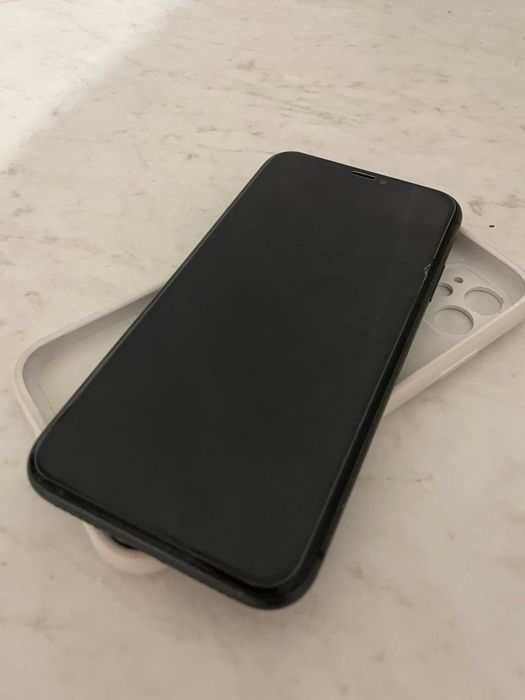 Продам Iphone 11