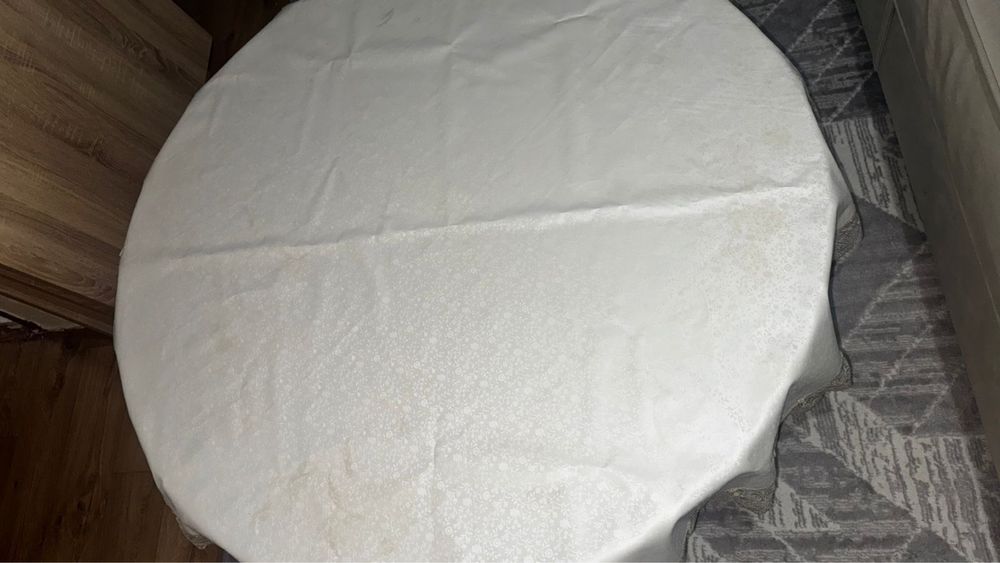 стол для гостинный