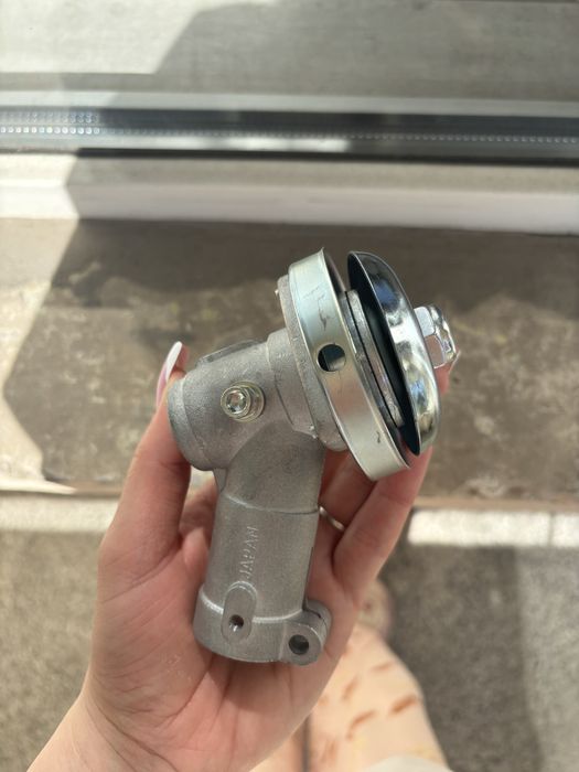 РЕДУКТОР ЗА БЕНЗИНОВ ТРИМЕР 26mm 9 шлици