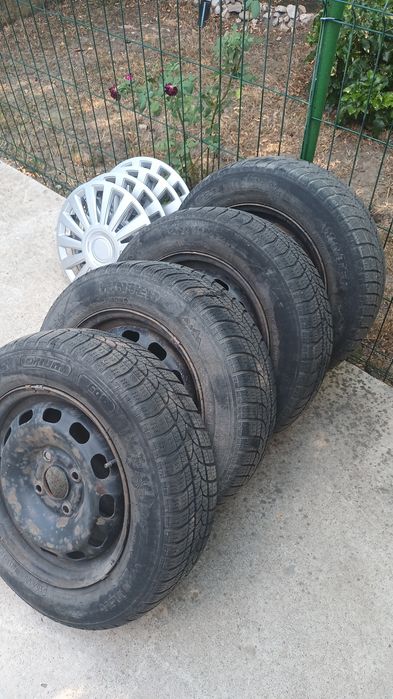 Vând Jante Ford 14 inch cu cauciucuri