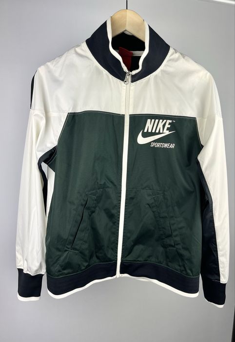 Geaca anti vant Nike dama