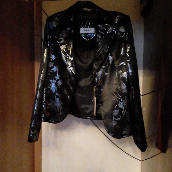 Женский нарядный костюм