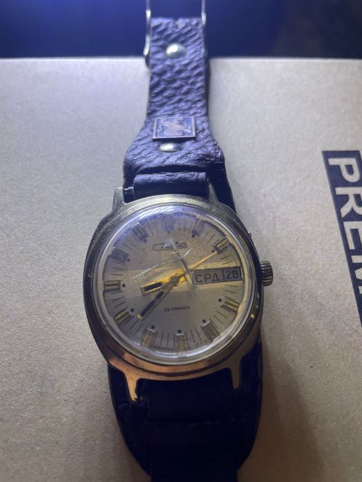 Часы Слава 26 камней