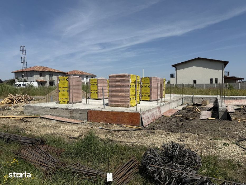 Duplex, 4 camere, 115mp utili, 350 mp teren, garaj - Mosnita Noua