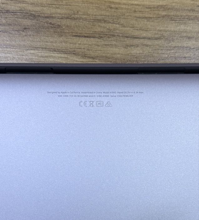 Игровой Macbook pro 15 16/256gb  vga-4 gb sotiladi