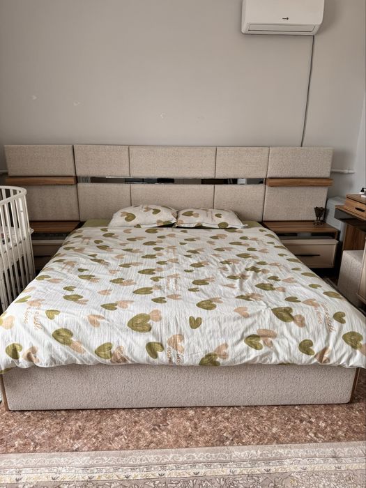 кровать для спальня