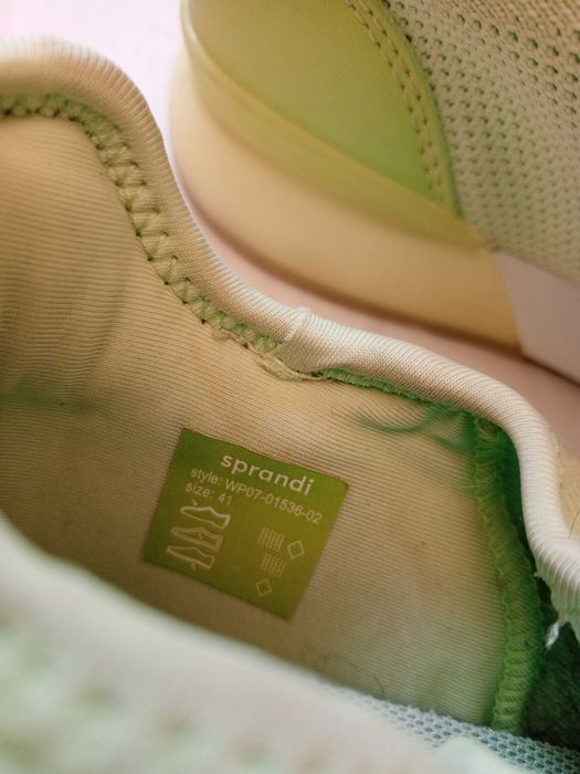 Кросовки Sprandi женские размер 40 салатного цвета