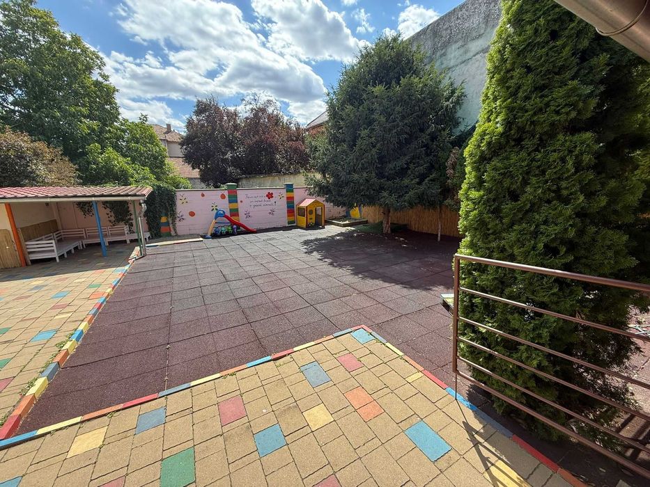 Inchiriez casa parter si etaj zona centrala Timisoara