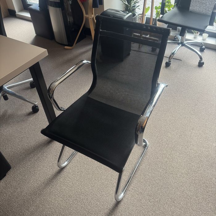 Офис стол мрежа