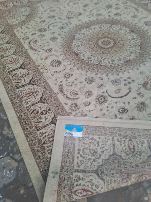 3 х 4 гилам сотилади.