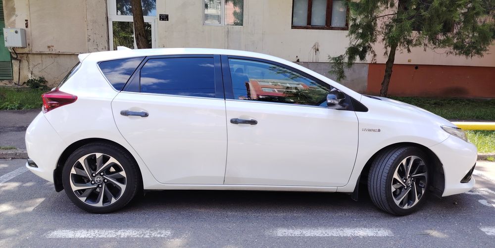 TOYOTA Auris 2018 — imagine 2