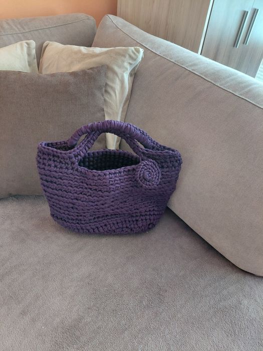 Ръчно плетена чанта – уникален модел 
Предлагам стилна ръчно изра