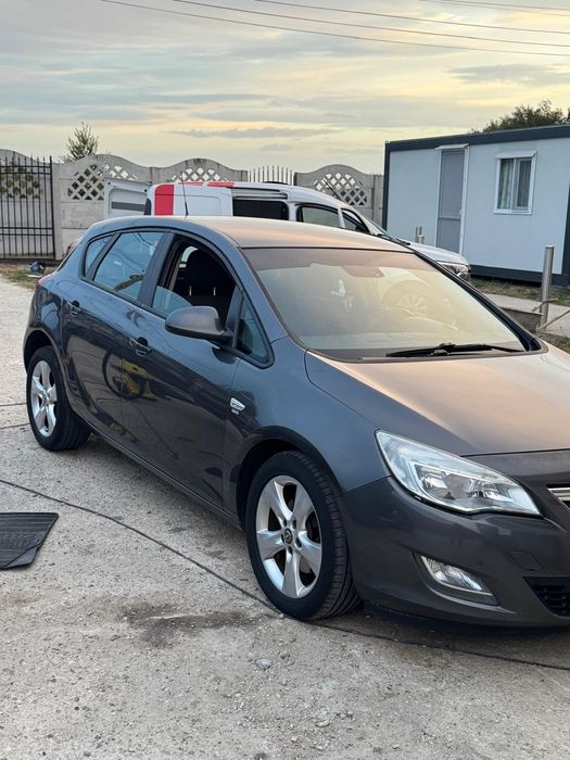 OPEL Astra 2010 — imagine 1