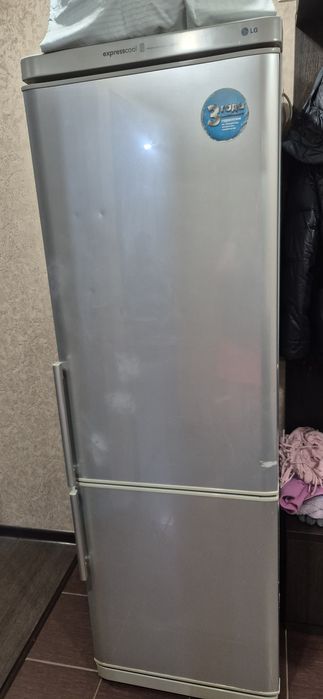 Холодильник LG + люстры