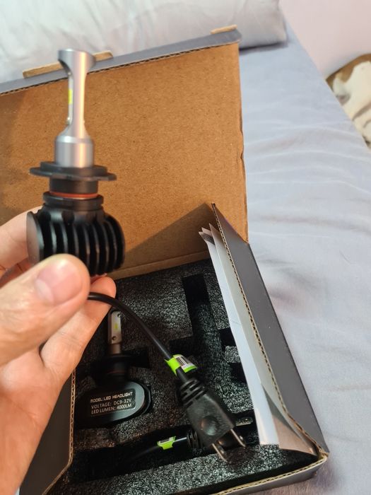 Becuri led auto cu radiator