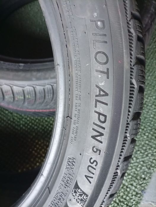 235 45 20 Michelin  m+s
