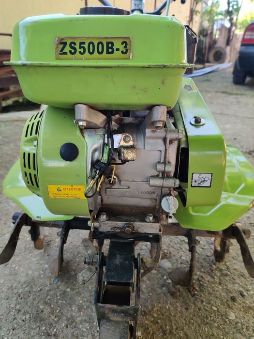 Vând motocultor folosit foarte puțin