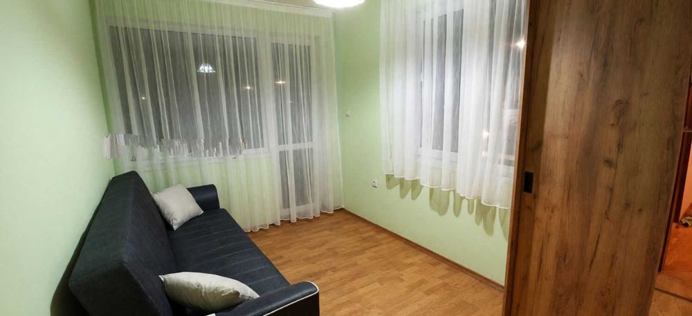 Тристаен апартамент във Въстанически!