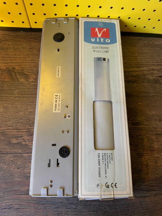 Aplică de perete Vito VT6005 8W T5 cu balast electronic
