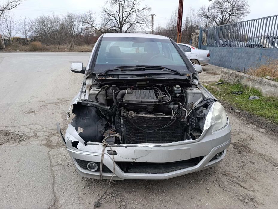 Мерцедес B180CDI на части