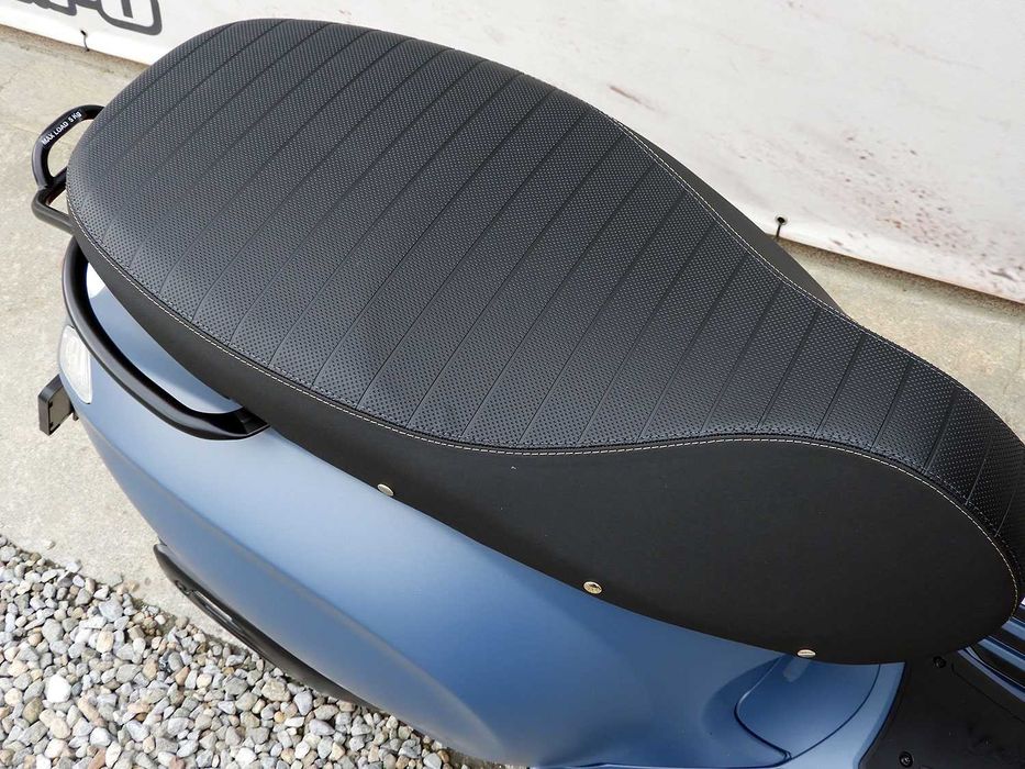 Scuter Vespa Primavera 125 Officina 8 | Rate | Leasing