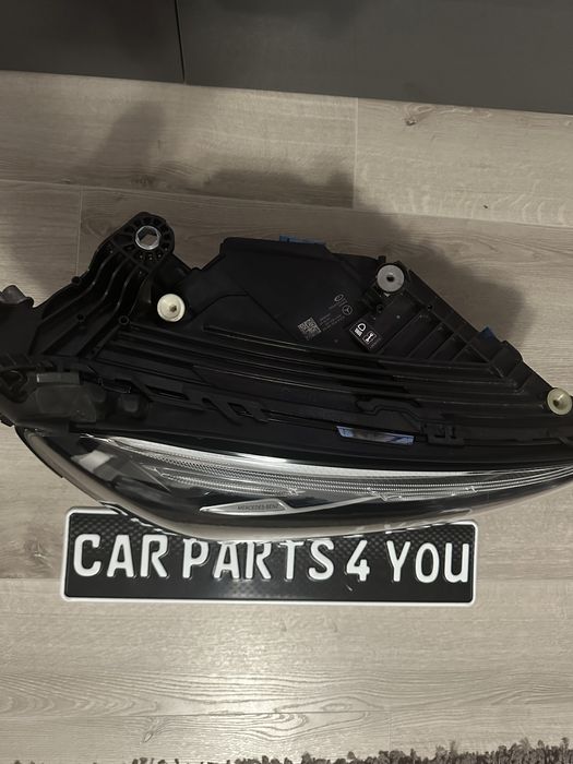 Фар десен Mercedes GLC W254 Digital Light Перфектен