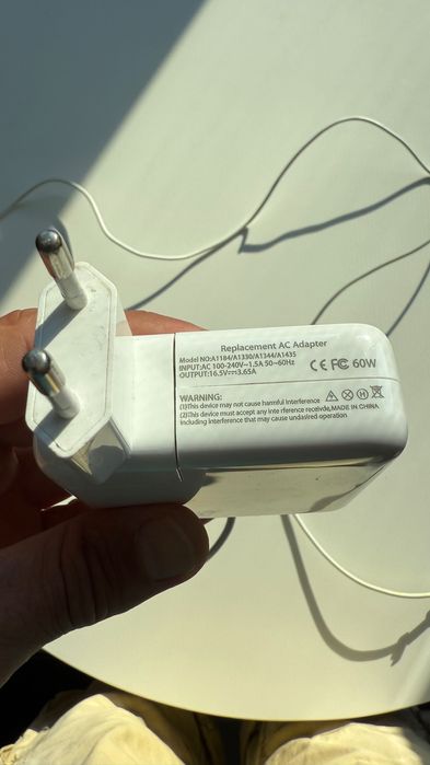 MacBook Air 13", 1.4 GHz dual-core, Intel Core i5 - нова батерия!